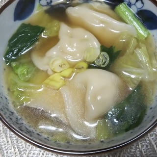 水餃子入り中華スープ☆